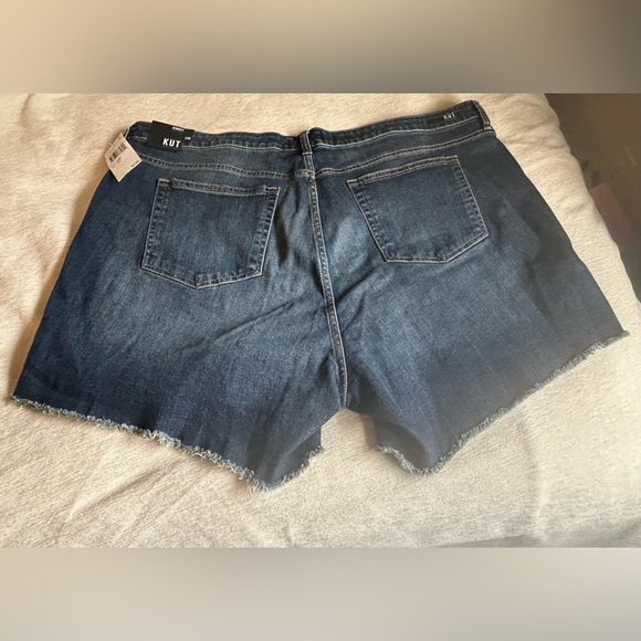 NWT KUT from the Kloth Women's Blue Denim Shorts Size 24W‎ 5” Inseam - Picture 7 of 9